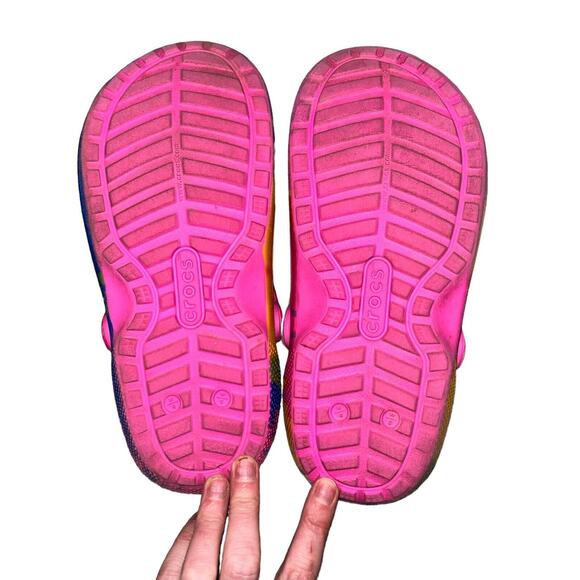 Crocs Tie Dye Rainbow Fleece Lined Dual Comfort Slip On Clogs M4 W6 fuzzy - Picture 9 of 11